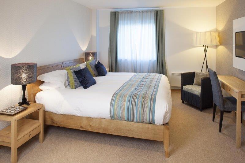 1711024342596-King Room